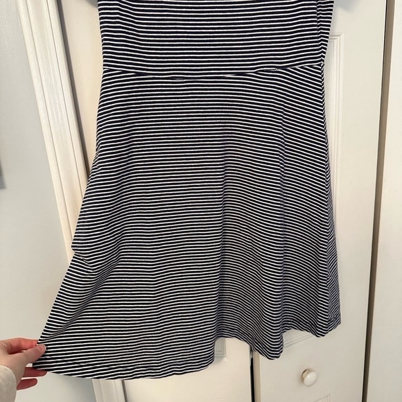 Old Navy Off the Shoulder Striped Dress - Picture 3 of 9